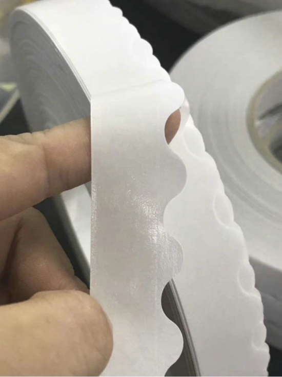 Oboustranná krajková páska