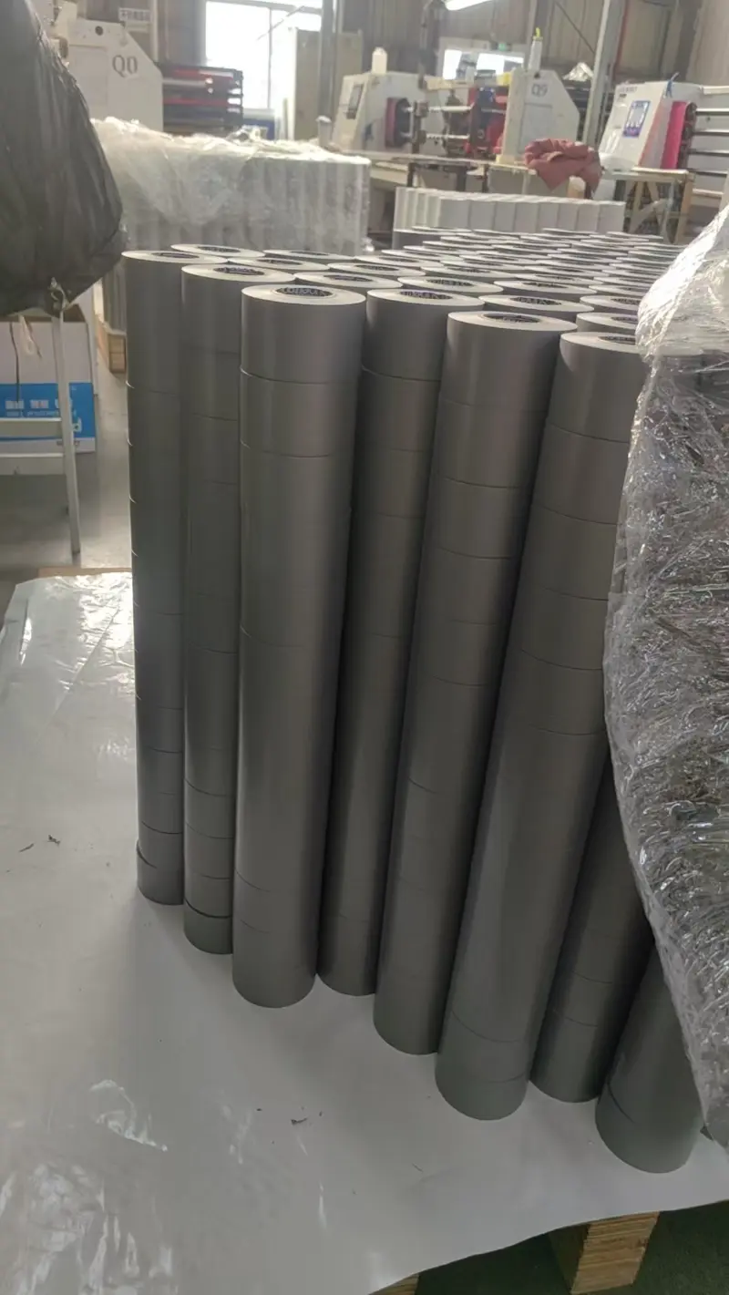 Metoda testování síly přidržování lepicí pásky