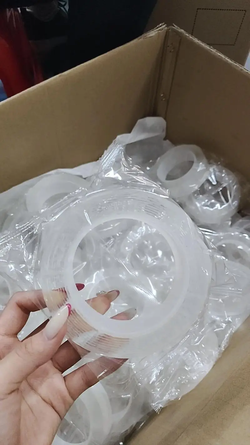 Nano páska: budoucí hvězda revoluční lepicí technologie